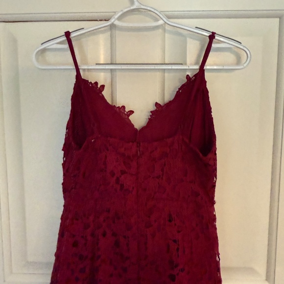 ASTR The Label Lace Sheer Midi Dress In Red Tannin 45726 - Picture 8 of 12